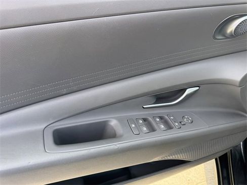 Used 2021 Hyundai Elantra SEL w/ Cargo Package image 11