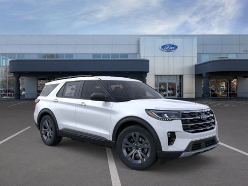 New 2026 Ford Explorer Active w/ Active Comfort Package image 8