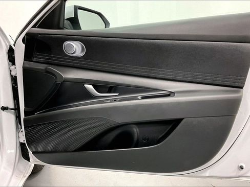 Used 2026 Hyundai Elantra Blue image 22