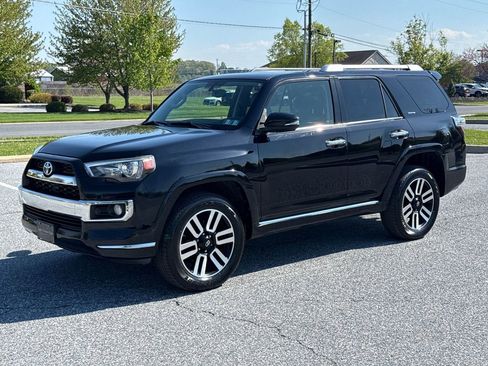 Used 2016 Toyota 4Runner Limited AWD/4WD image 3