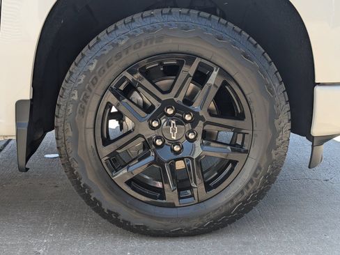 Certified 2022 Chevrolet Silverado 1500 RST RWD image 6