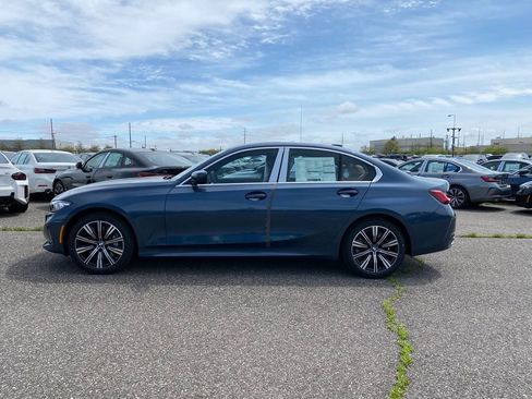 New 2026 BMW 330i xDrive Sedan w/ Premium Package AWD/4WD image 4