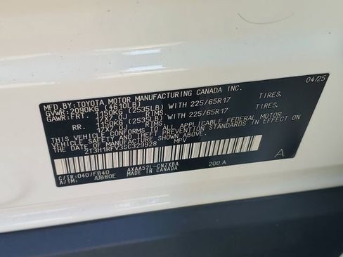 Used 2025 Toyota RAV4 LE FWD image 28
