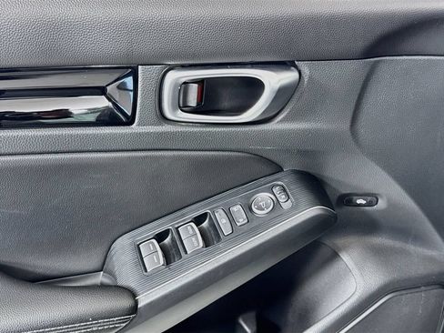 Used 2023 Honda Civic Touring image 19