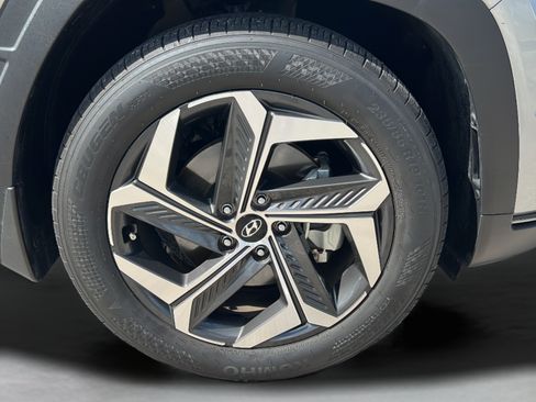 Certified 2024 Hyundai Tucson Limited FWD image 10