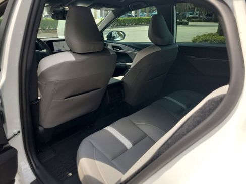 Used 2026 Toyota Camry SE FWD image 10