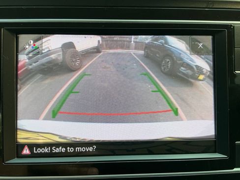 Used 2018 Volkswagen Atlas S FWD image 15