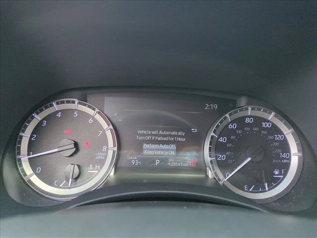 Used 2024 Toyota Highlander LE FWD image 11