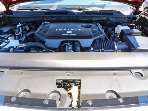 New 2025 INFINITI QX80 Luxe image 13