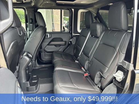 Used 2024 Jeep Wrangler Unlimited Rubicon AWD/4WD image 32