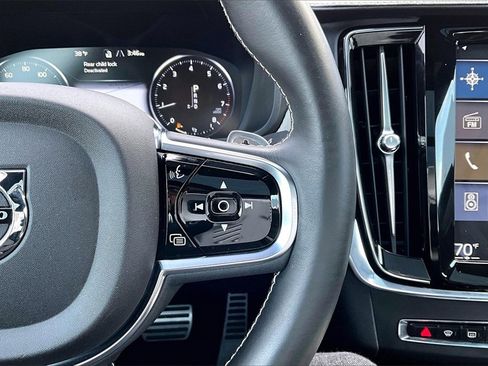Used 2020 Volvo S90 T6 R-Design w/ Protection Package Premier image 12