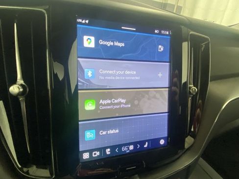 Used 2025 Volvo XC60 B5 Core image 18