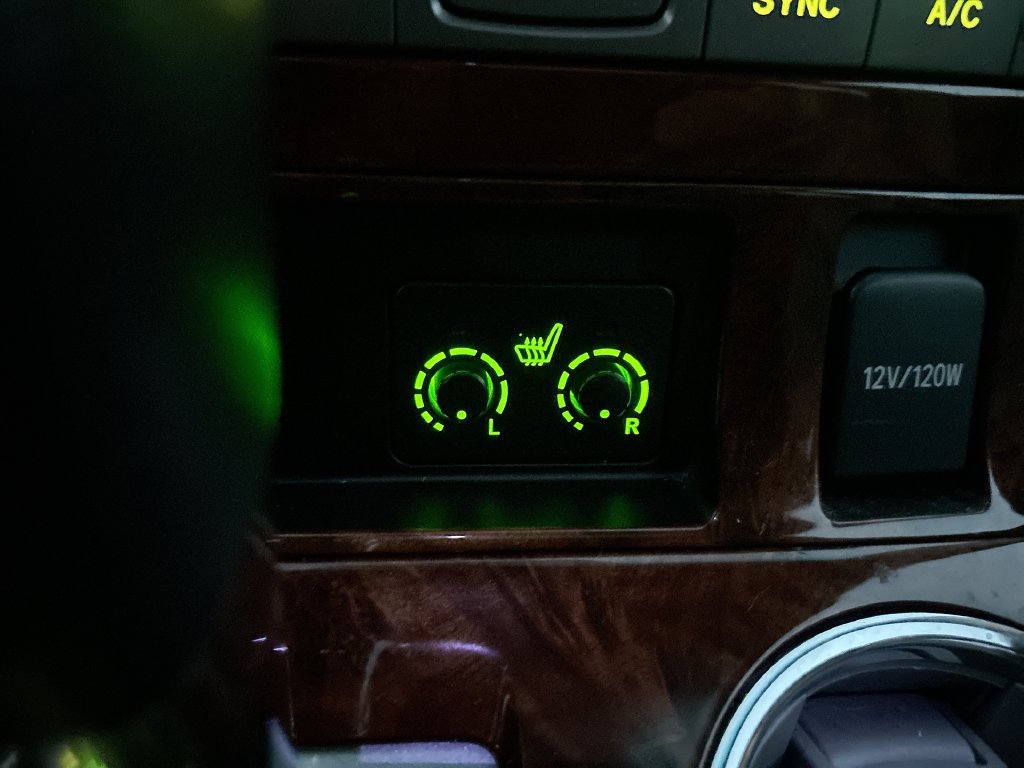 Used 2013 Toyota Highlander Limited AWD/4WD image 35