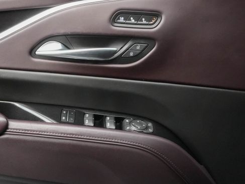 Used 2022 Cadillac Escalade Sport Platinum w/ Heavy-Duty Trailer Package AWD/4WD image 16