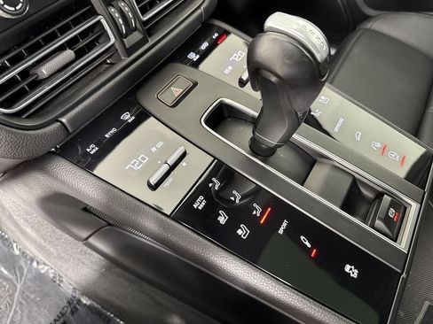 Certified 2024 Porsche Macan S w/ Premium Plus Package AWD/4WD image 30
