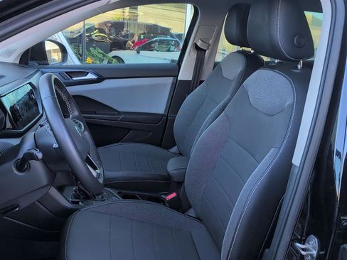 Used 2022 Volkswagen Taos SE image 10