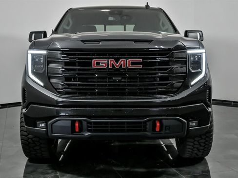 Used 2022 GMC Sierra 1500 Elevation w/ Elevation Premium Package AWD/4WD image 4