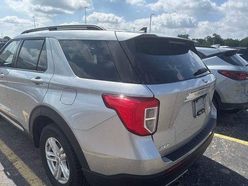 Used 2023 Ford Explorer XLT w/ Equipment Group 202A AWD/4WD image 14