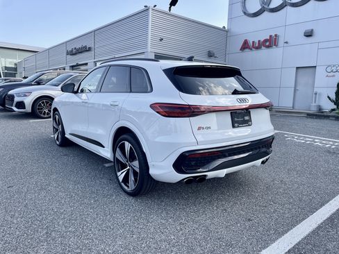 Certified 2025 Audi SQ5 Premium Plus w/ Premium Plus Package AWD/4WD image 6