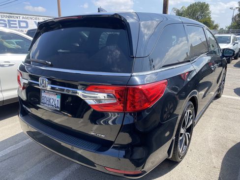 Used 2018 Honda Odyssey Elite image 12