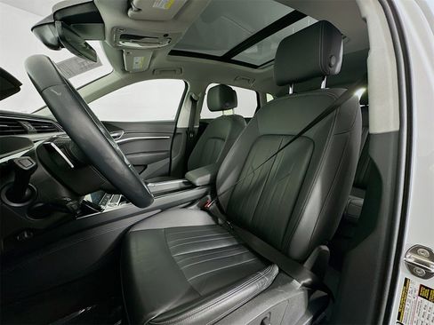 Used 2021 Audi e-tron Premium w/ Convenience Plus Package image 21
