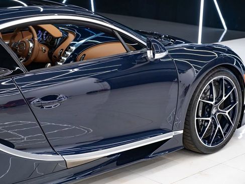 Used 2020 Bugatti Chiron AWD/4WD image 10