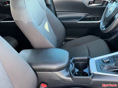 Certified 2021 Toyota RAV4 XLE w/ Carpet Mat Package (TMS) AWD/4WD image 14