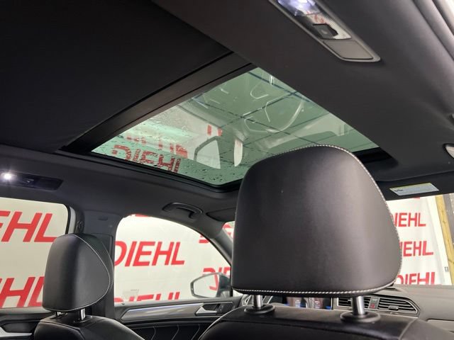 Used 2023 Volkswagen Tiguan SE R-Line AWD/4WD image 12