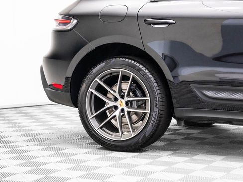 New 2026 Porsche Macan image 32