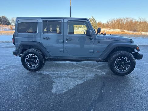 Used 2013 Jeep Wrangler Unlimited Rubicon image 11