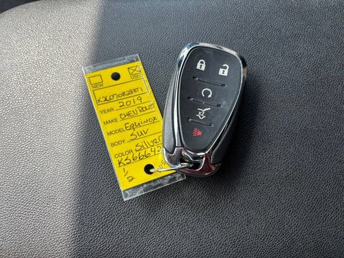 Used 2019 Chevrolet Equinox LT AWD/4WD image 31