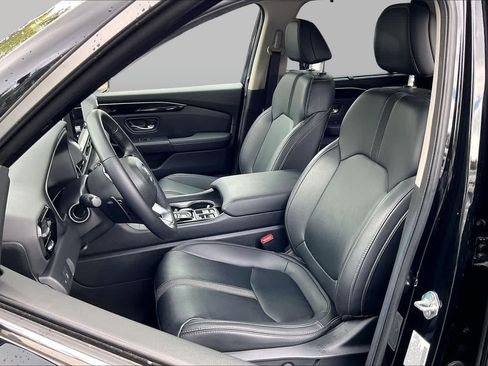 Used 2024 Honda Pilot Touring image 24