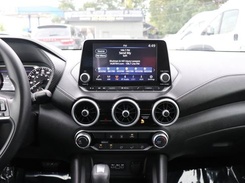 Used 2025 Nissan Sentra SV FWD image 19