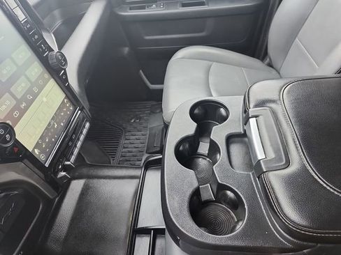 Used 2020 RAM 3500 Tradesman w/ Chrome Appearance Group image 24