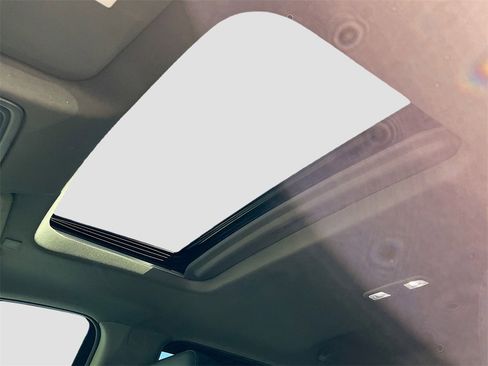 Used 2024 Chevrolet Silverado 1500 LTZ w/ Technology Package image 23