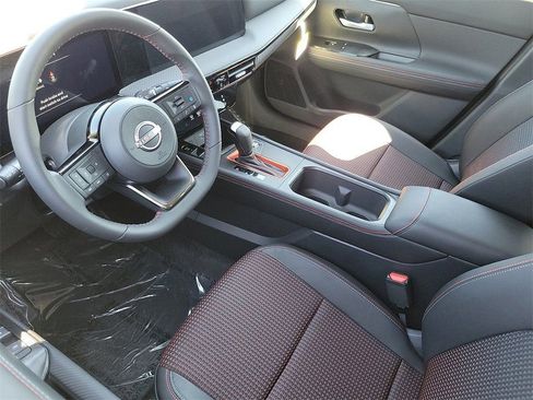 New 2026 Nissan Kicks SR FWD image 5