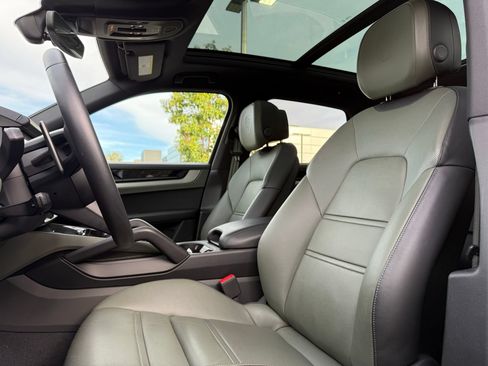New 2025 Porsche Cayenne S AWD/4WD image 5