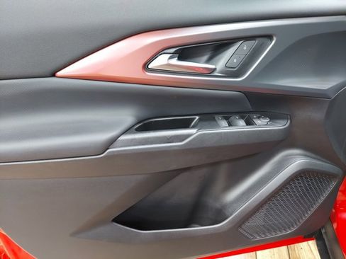 Certified 2024 Chevrolet Equinox EV RS image 34