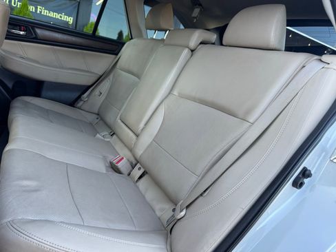 Used 2018 Subaru Outback 2.5i Limited image 11