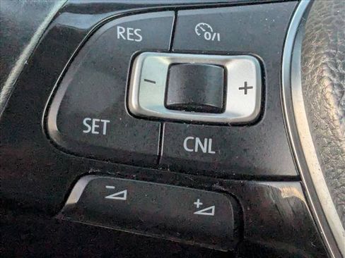 Used 2018 Volkswagen Jetta SE image 10