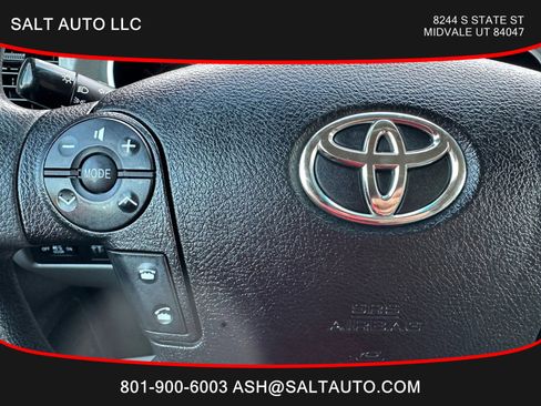 Used 2010 Toyota Tundra 4x4 Double Cab w/ SR5 Pkg image 18