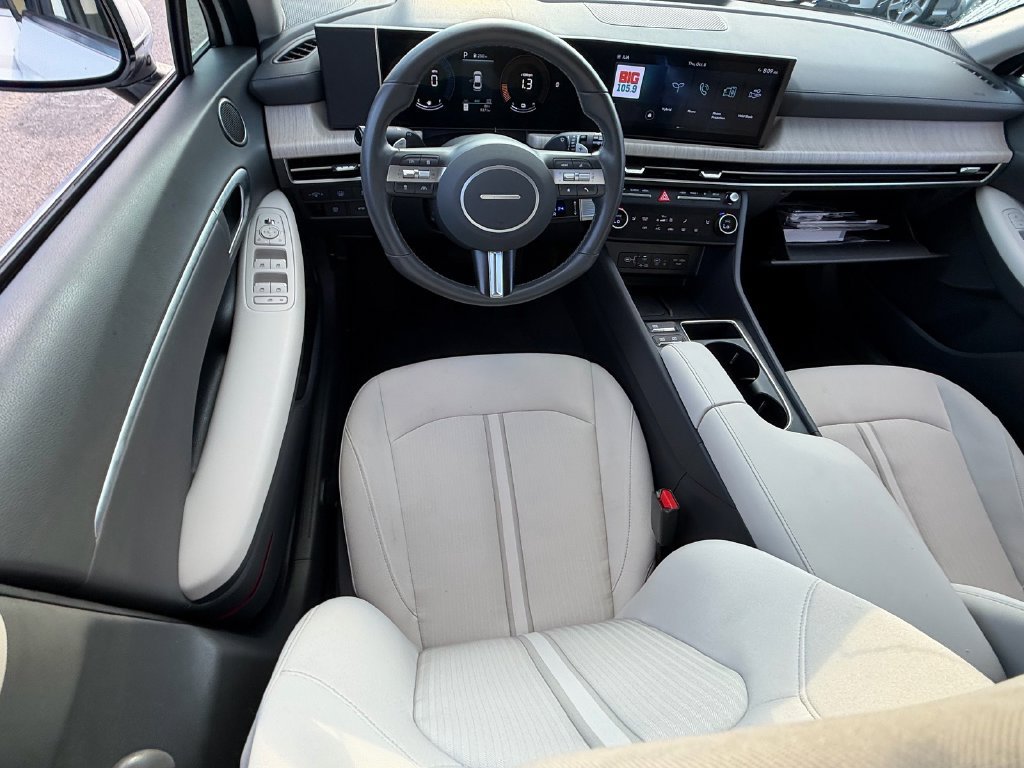 Used 2025 Hyundai Sonata SEL FWD image 13