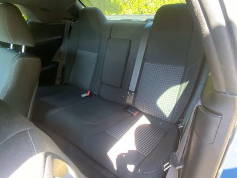 Used 2021 Dodge Challenger SXT RWD image 9