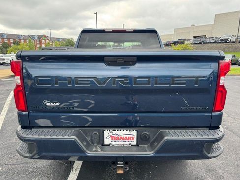 Used 2020 Chevrolet Silverado 1500 Custom w/ Custom Value Package AWD/4WD image 4