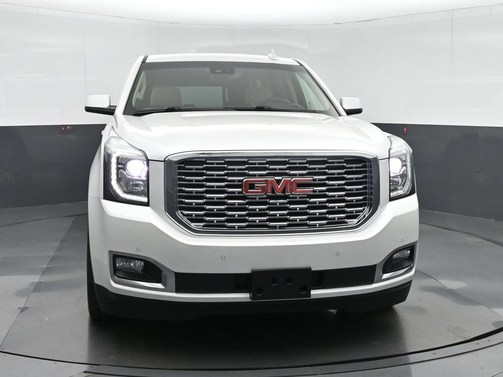 Used 2019 GMC Yukon XL Denali w/ Denali Ultimate Package AWD/4WD image 2