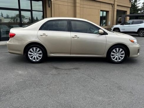 Used 2013 Toyota Corolla LE FWD image 8