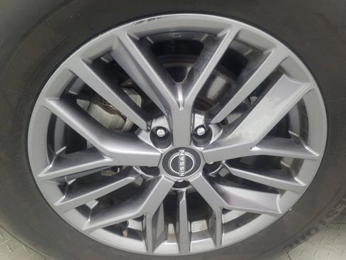 Used 2023 Nissan Rogue S AWD/4WD image 31