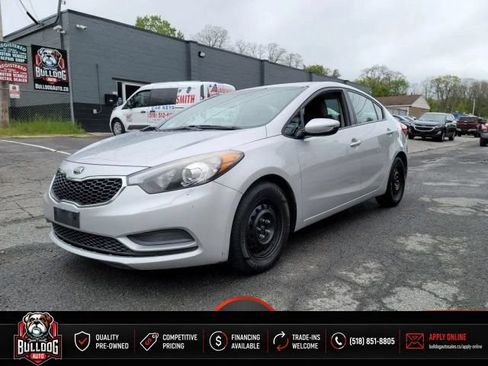Used 2015 Kia Forte LX FWD image 1