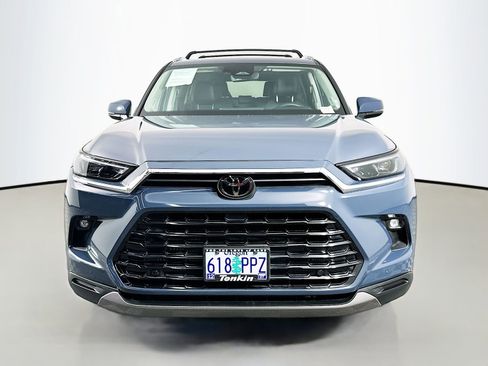 Certified 2024 Toyota Grand Highlander AWD image 2