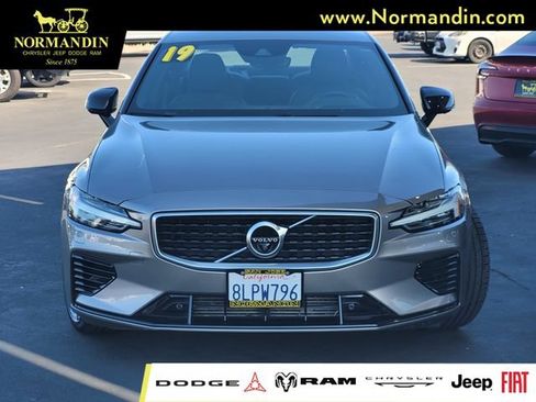 Used 2019 Volvo S60 T8 R-Design AWD/4WD image 2